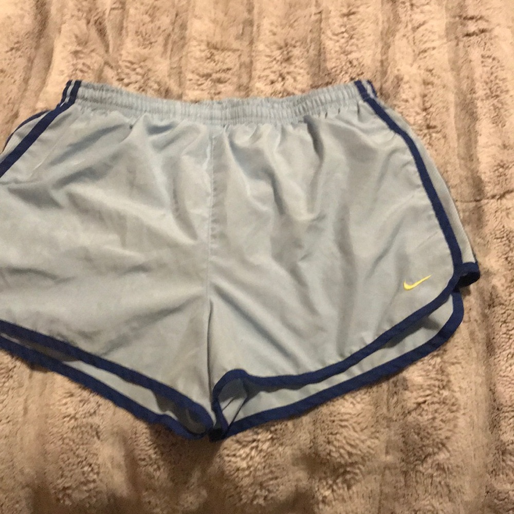 Medium Nike running shorts